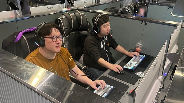 FGT에 참여한 MadKof 이광노 님과 PoongKo 이충곤 님. '아수라장'에서도 매판 게임을 파악하고 점점 강해지는 모습을 보여줬습니다. 